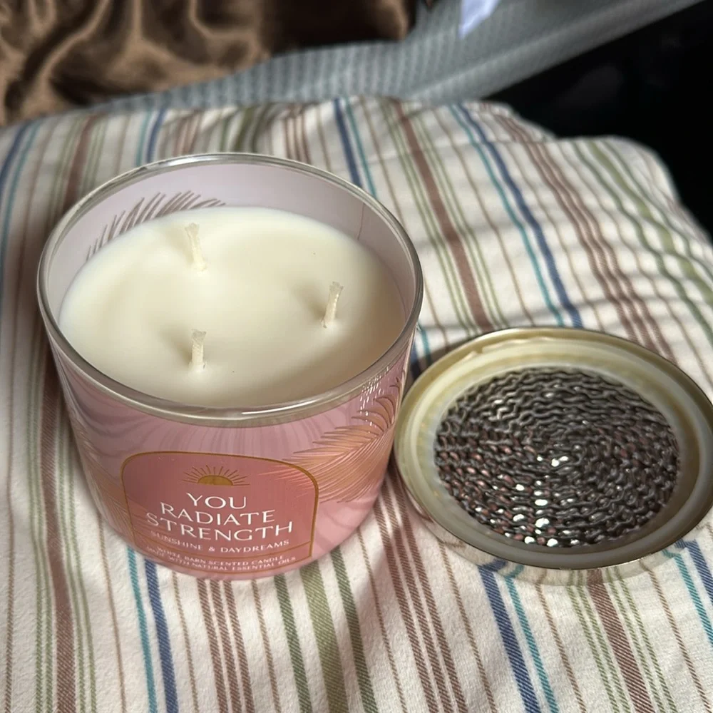 White Barn Sunshine & Daydreams 3 Wick Candle